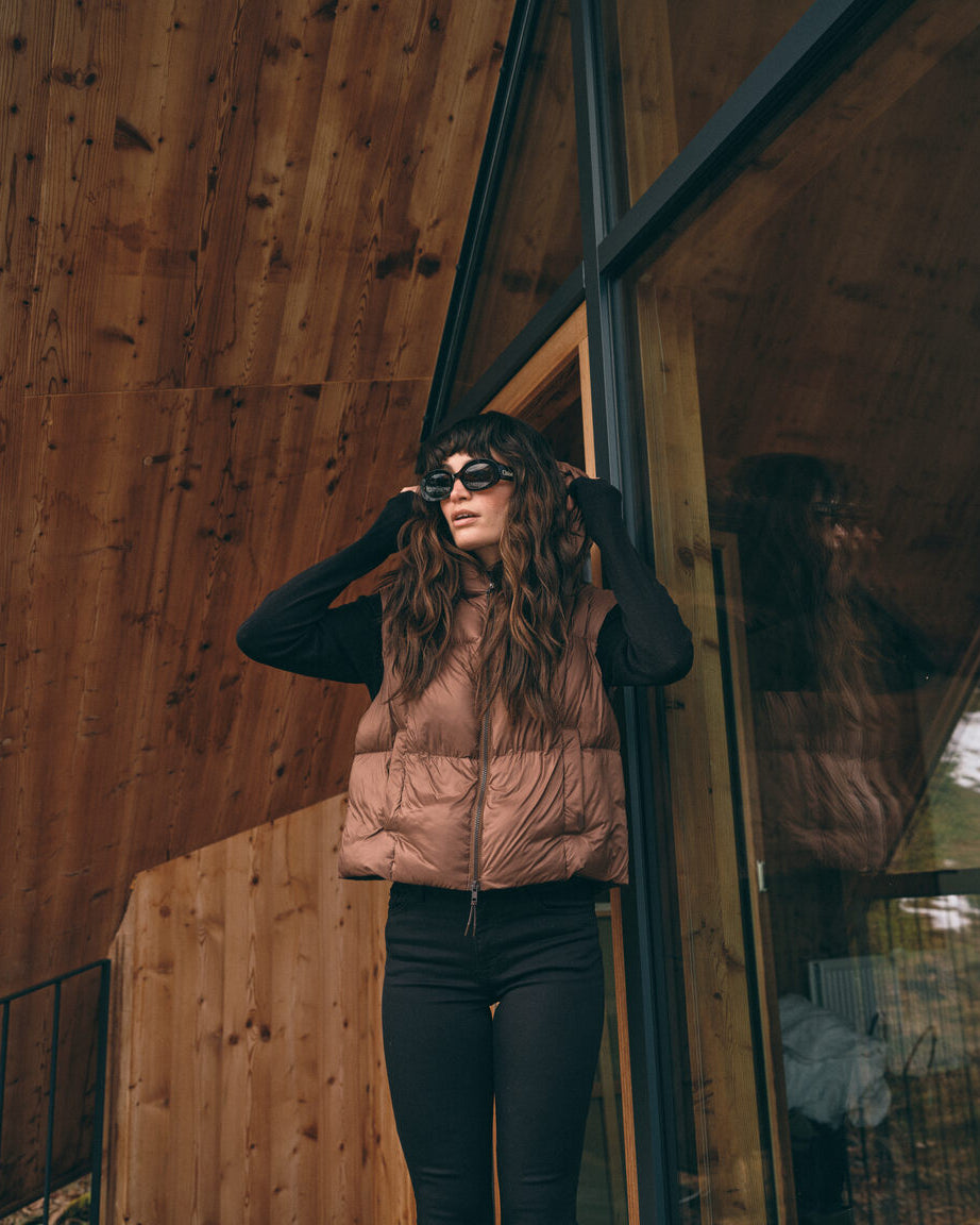 Modelshot / Downtown Brown / Detail